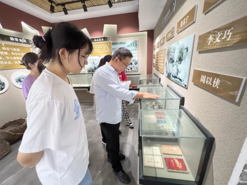 jinnianhui今年会建筑学院开展暑期“三下乡” ，乡村文化墙调研及优化提升设计活动